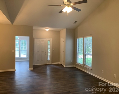 5012 Windcrest Way - Photo Thumbnail 1