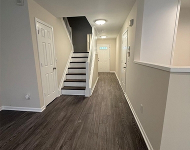 10281 University Park Lane - Photo Thumbnail 9