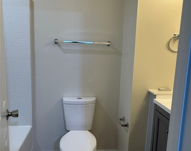 10281 University Park Lane - Photo Thumbnail 16