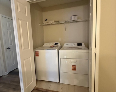 10281 University Park Lane - Photo Thumbnail 11
