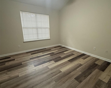 10281 University Park Lane - Photo Thumbnail 19