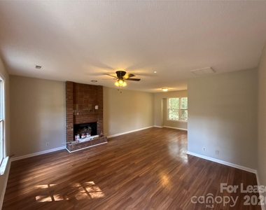 3505 Fortis Lane - Photo Thumbnail 2