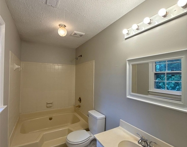 3505 Fortis Lane - Photo Thumbnail 13