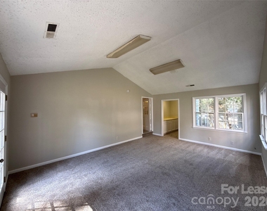 3505 Fortis Lane - Photo Thumbnail 10