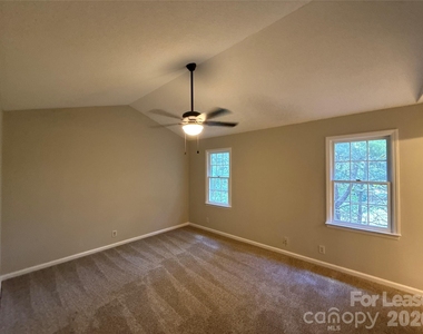 3505 Fortis Lane - Photo Thumbnail 12