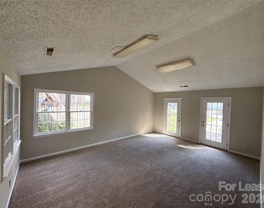 3505 Fortis Lane - Photo Thumbnail 9