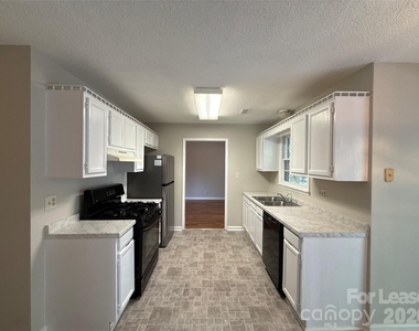 3505 Fortis Lane - Photo Thumbnail 5