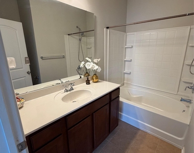 10968 Cedar Walk Lane - Photo Thumbnail 10