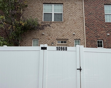 10968 Cedar Walk Lane - Photo Thumbnail 1