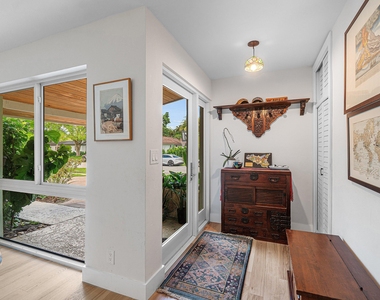 1244 Sw 5th Street - Photo Thumbnail 4