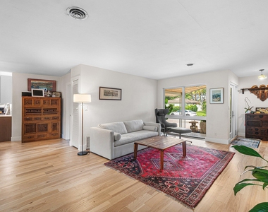 1244 Sw 5th Street - Photo Thumbnail 6