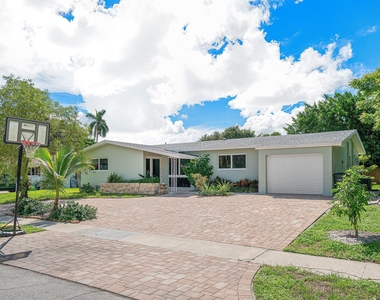 1244 Sw 5th Street - Photo Thumbnail 1