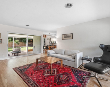 1244 Sw 5th Street - Photo Thumbnail 5