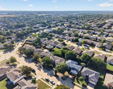 2613 Sundance Drive - Photo Thumbnail 29
