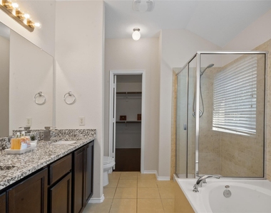 805 Hazels Way - Photo Thumbnail 17