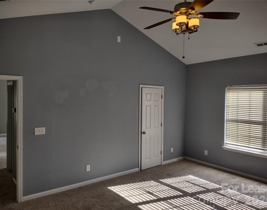 3012 Stevens Schultz Lane - Photo Thumbnail 14