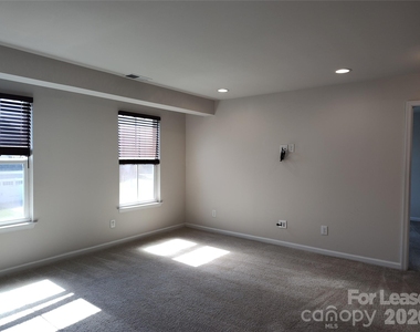 1737 Mill Creek Lane - Photo Thumbnail 20