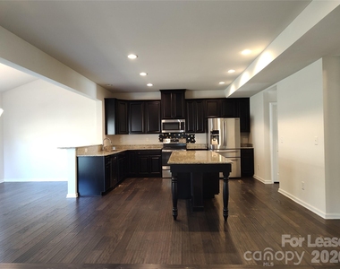 1737 Mill Creek Lane - Photo Thumbnail 3