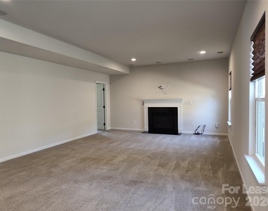 1737 Mill Creek Lane - Photo Thumbnail 8
