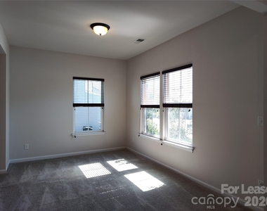 1737 Mill Creek Lane - Photo Thumbnail 16