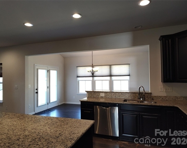 1737 Mill Creek Lane - Photo Thumbnail 4