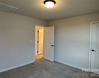 1737 Mill Creek Lane - Photo Thumbnail 27