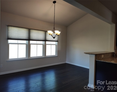 1737 Mill Creek Lane - Photo Thumbnail 5