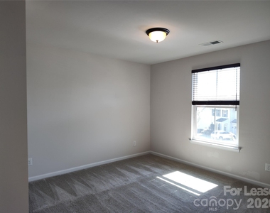 1737 Mill Creek Lane - Photo Thumbnail 31
