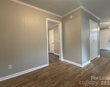 514 Wilson Street - Photo Thumbnail 10