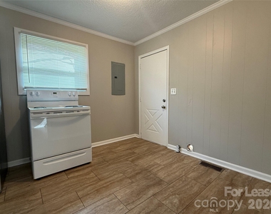 514 Wilson Street - Photo Thumbnail 9