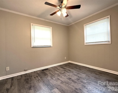 514 Wilson Street - Photo Thumbnail 14