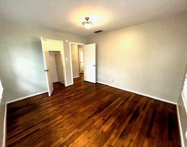 1103 L Avenue - Photo Thumbnail 14