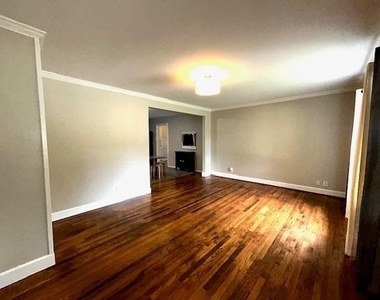 1103 L Avenue - Photo Thumbnail 4