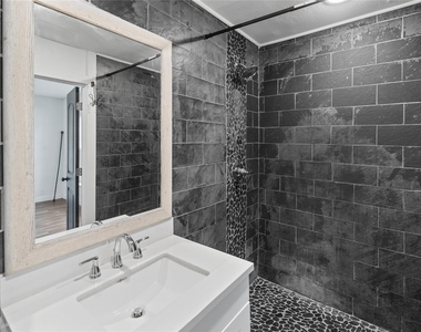 1613 Irwin Lane - Photo Thumbnail 21