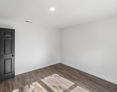 1613 Irwin Lane - Photo Thumbnail 26