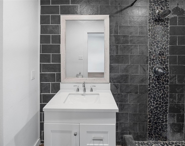 1613 Irwin Lane - Photo Thumbnail 22