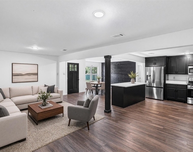 1613 Irwin Lane - Photo Thumbnail 1