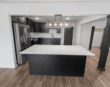 1613 Irwin Lane - Photo Thumbnail 8
