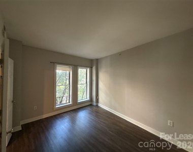 718 W Trade Street - Photo Thumbnail 10