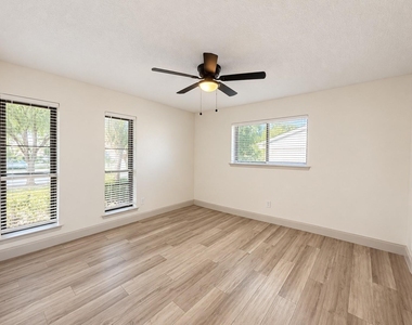 2404 Kentfield Lane - Photo Thumbnail 11