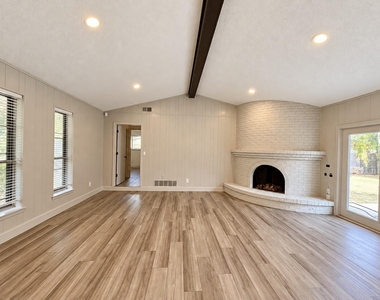 2404 Kentfield Lane - Photo Thumbnail 1