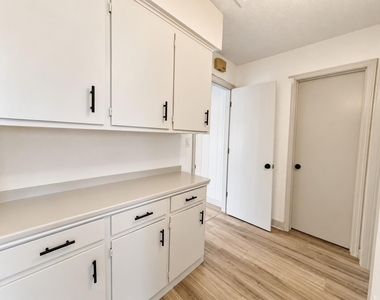 2404 Kentfield Lane - Photo Thumbnail 6