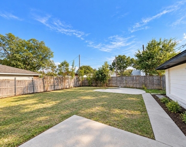 2404 Kentfield Lane - Photo Thumbnail 16