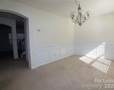 11701 Village Pond Drive - Photo Thumbnail 6