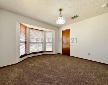 812 Newport Road - Photo Thumbnail 20