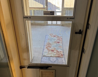 1006 Teresa Court - Photo Thumbnail 12
