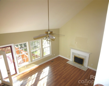 6532 Outer Bridge Lane - Photo Thumbnail 9