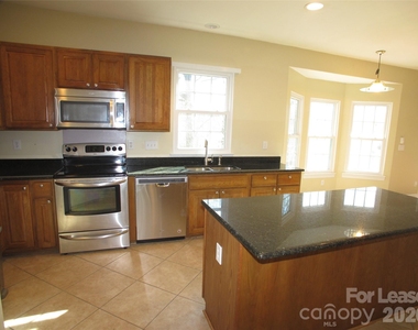 6532 Outer Bridge Lane - Photo Thumbnail 2