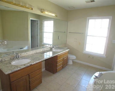 6532 Outer Bridge Lane - Photo Thumbnail 18