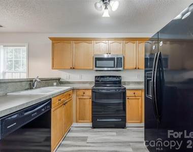 1316 Dan Drive - Photo Thumbnail 8